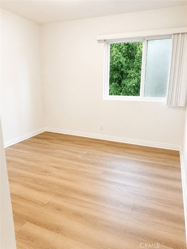 10636 Woodley - Photo 6