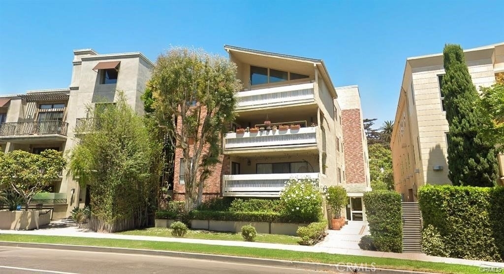 1310 Roxbury Drive - Photo 26