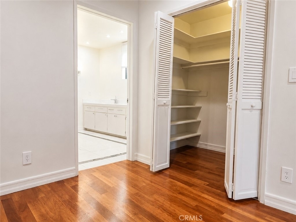 1310 Roxbury Drive - Photo 13