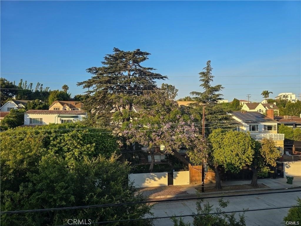 1310 Roxbury Drive - Photo 23