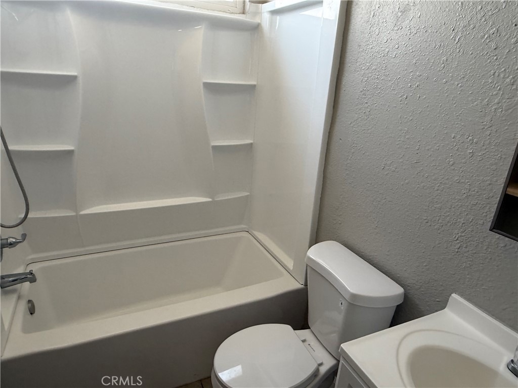 4242 W Avenue L - Photo 8