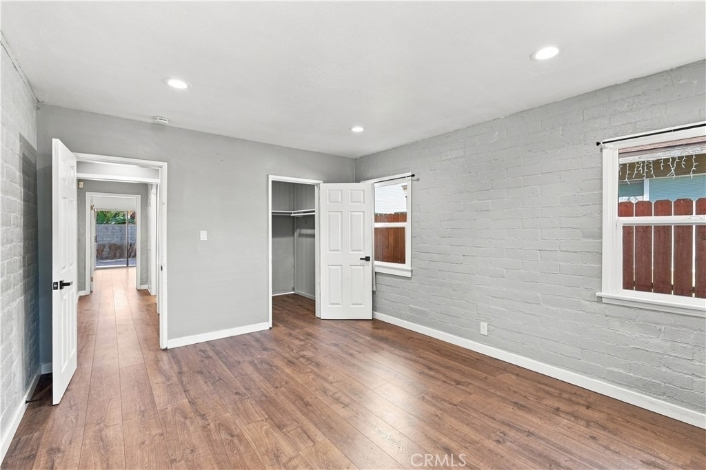 16020 Kittridge Street - Photo 15