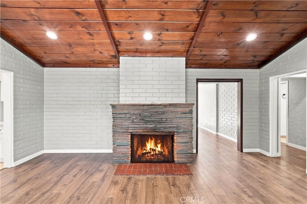 16020 Kittridge Street - Photo 4