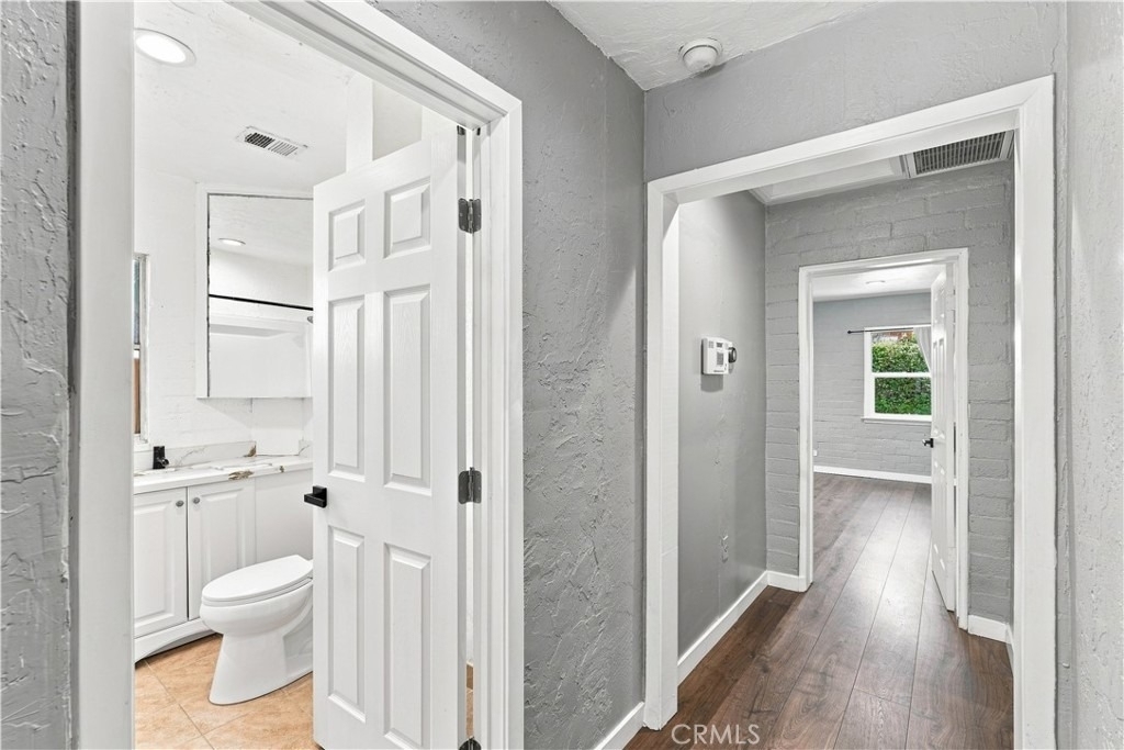16020 Kittridge Street - Photo 21