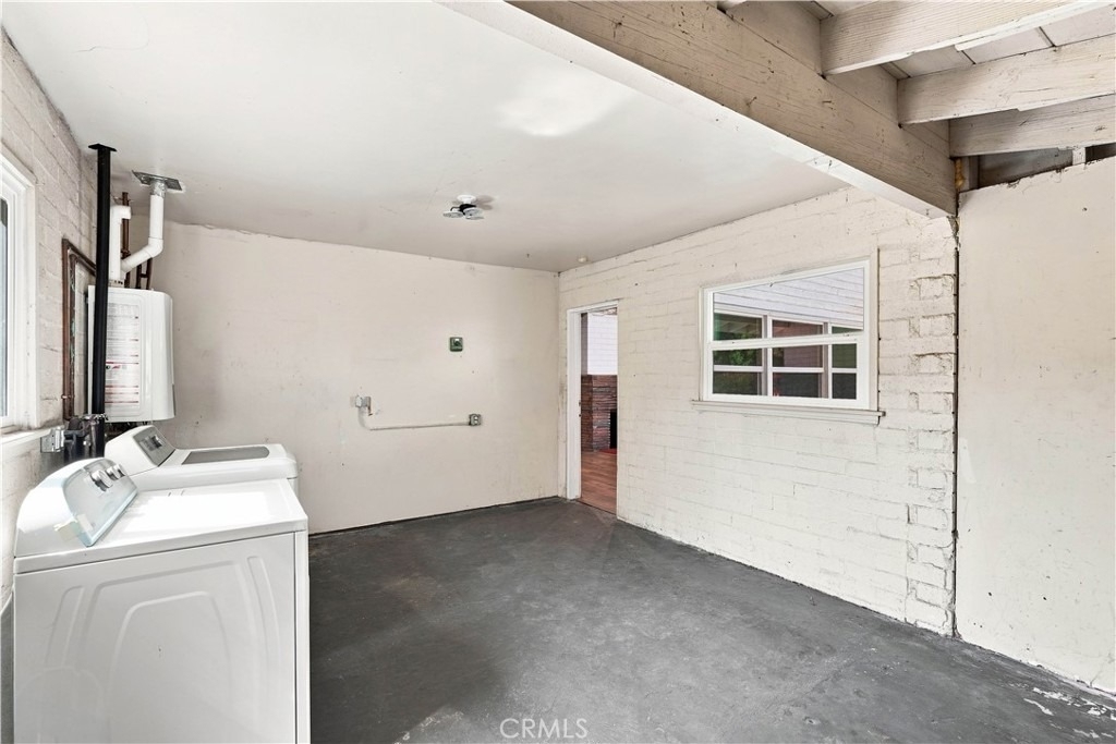 16020 Kittridge Street - Photo 23