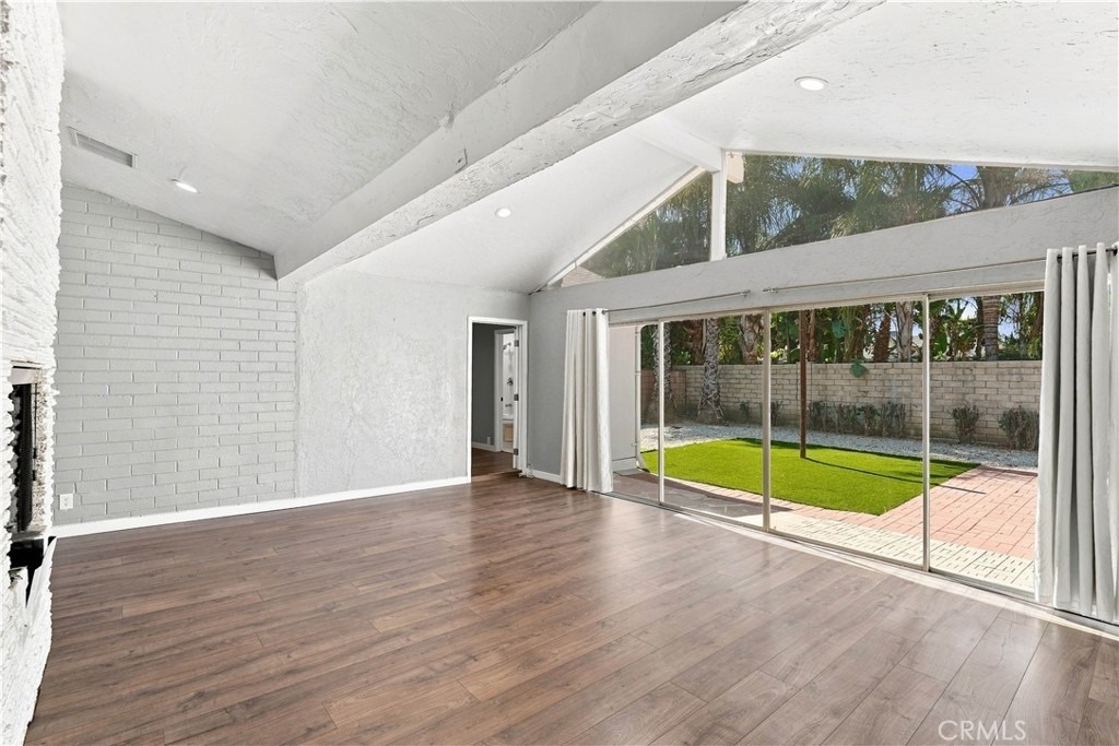 16020 Kittridge Street - Photo 12