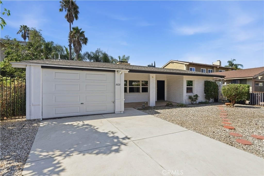 16020 Kittridge Street - Photo 1