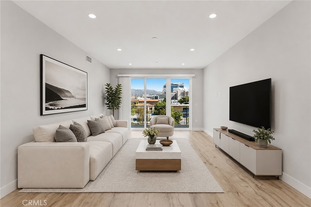 5820 La Mirada Avenue - Photo 3