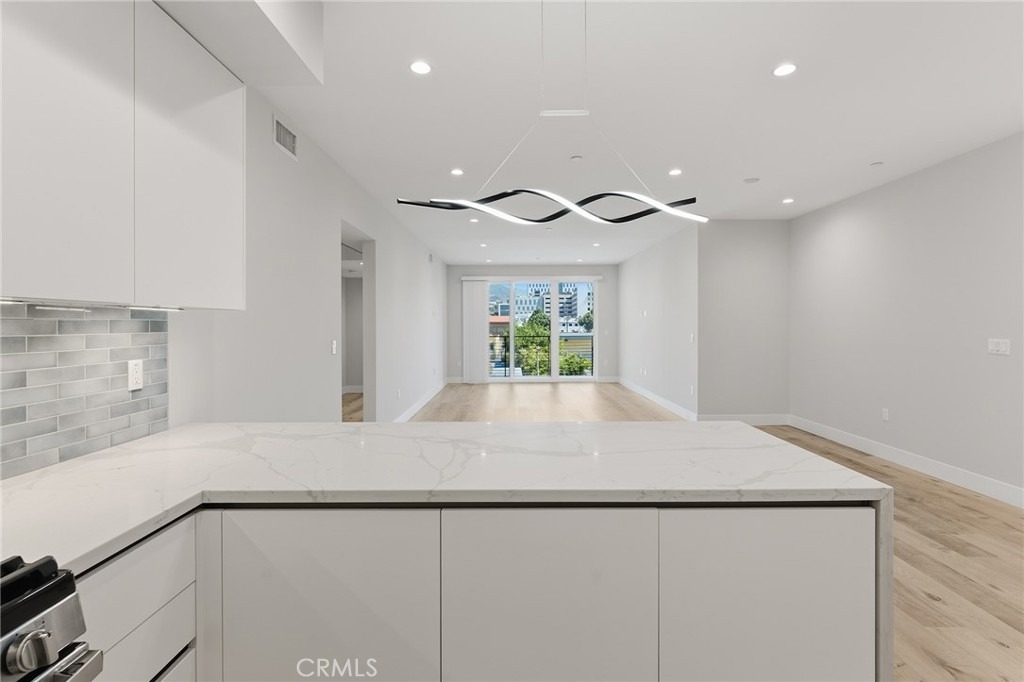 5820 La Mirada Avenue - Photo 10
