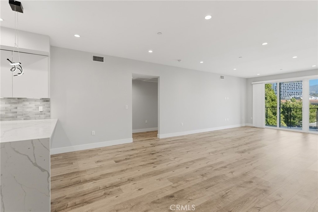 5820 La Mirada Avenue - Photo 2