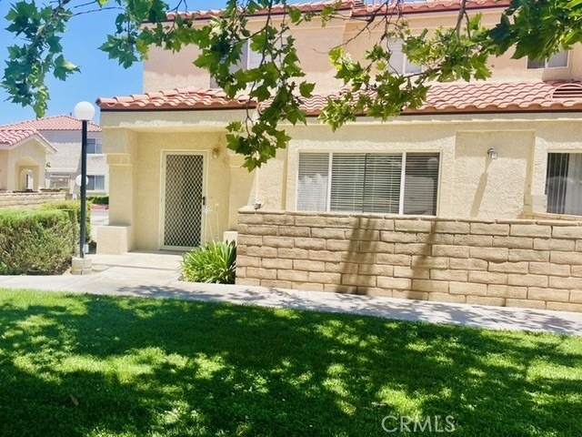 43469 W 30th Street W - Photo 2