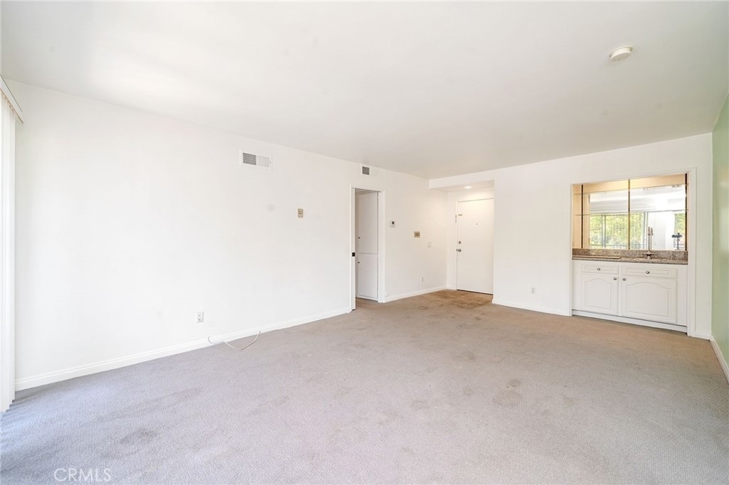 972 E California Boulevard - Photo 6