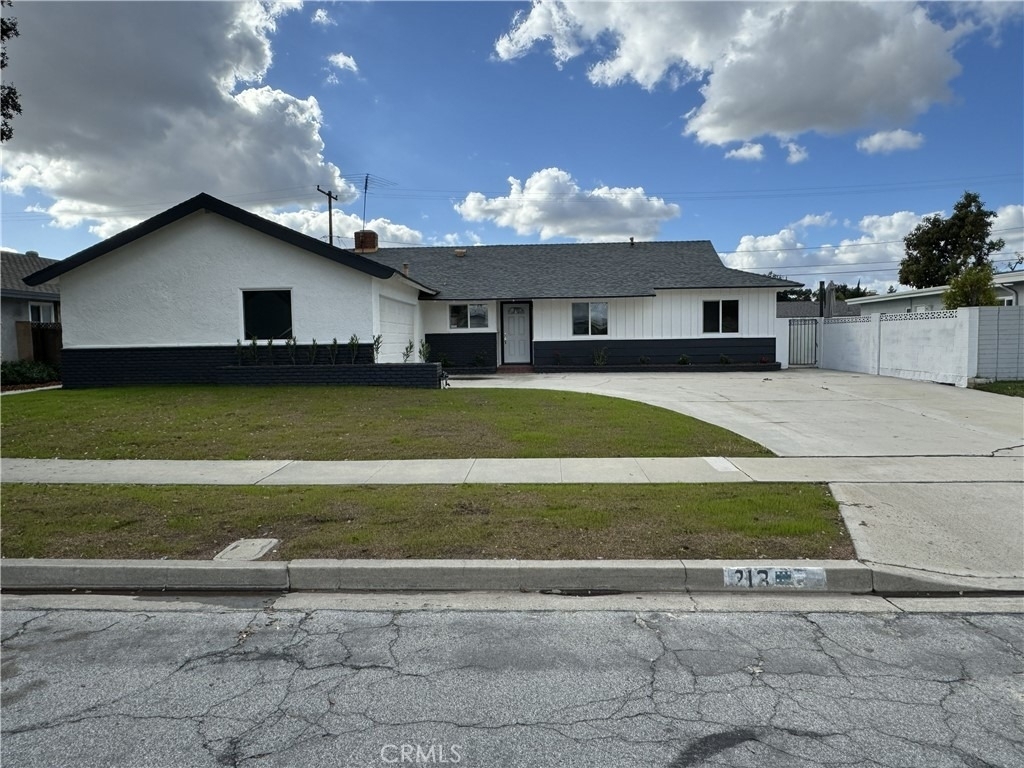213 N Royal - Photo 0