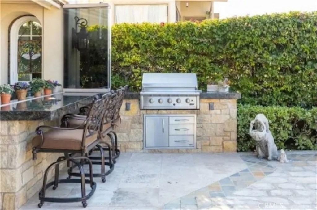 900 E Balboa Boulevard - Photo 7