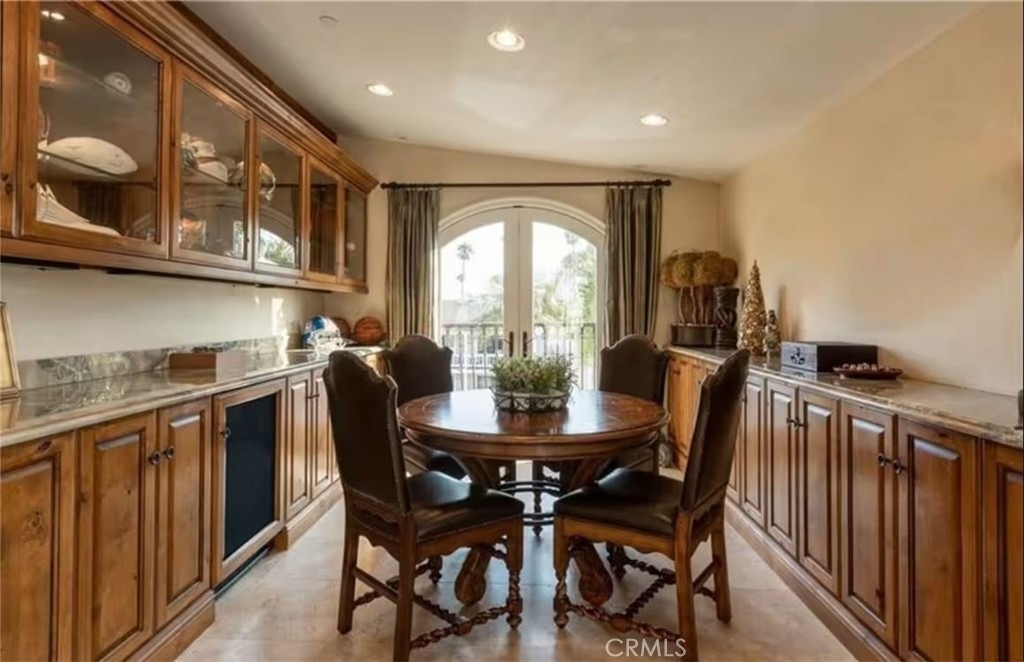 900 E Balboa Boulevard - Photo 24