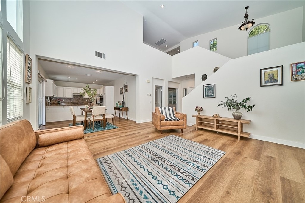 6377 Peach Ave - Photo 4