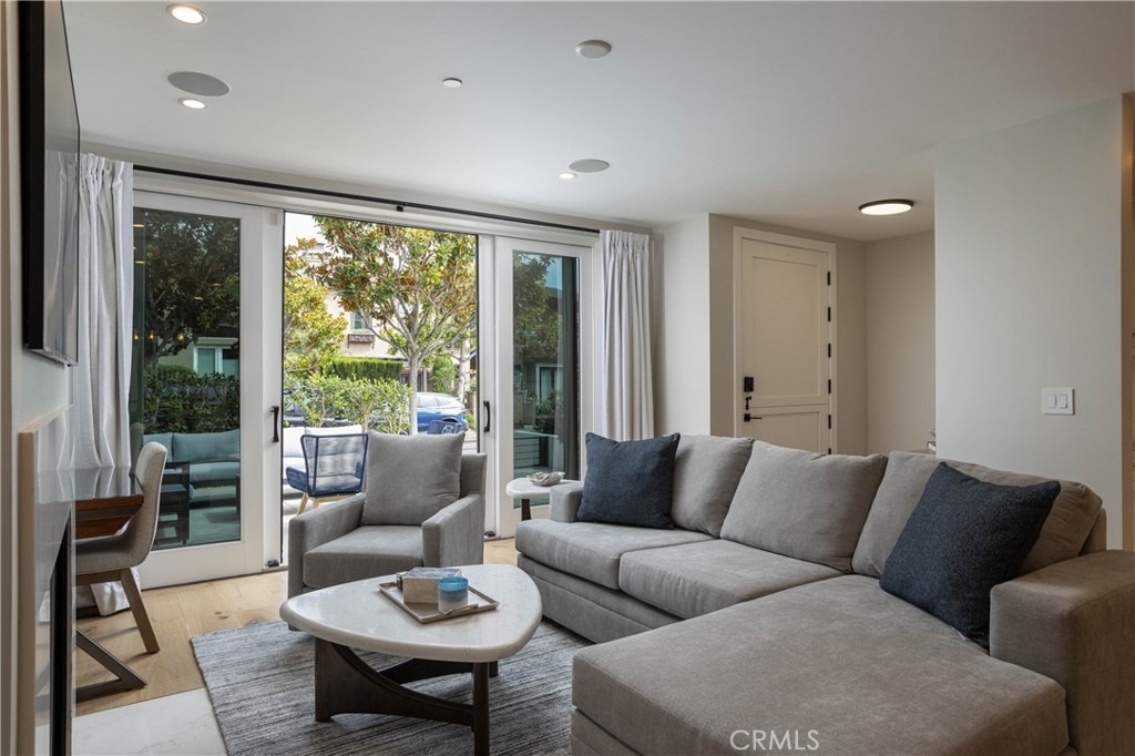 711 Marigold Avenue - Photo 13