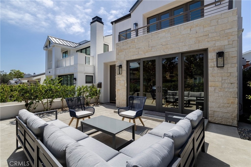 711 Marigold Avenue - Photo 3