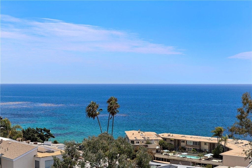 694 N Coast - Photo 0