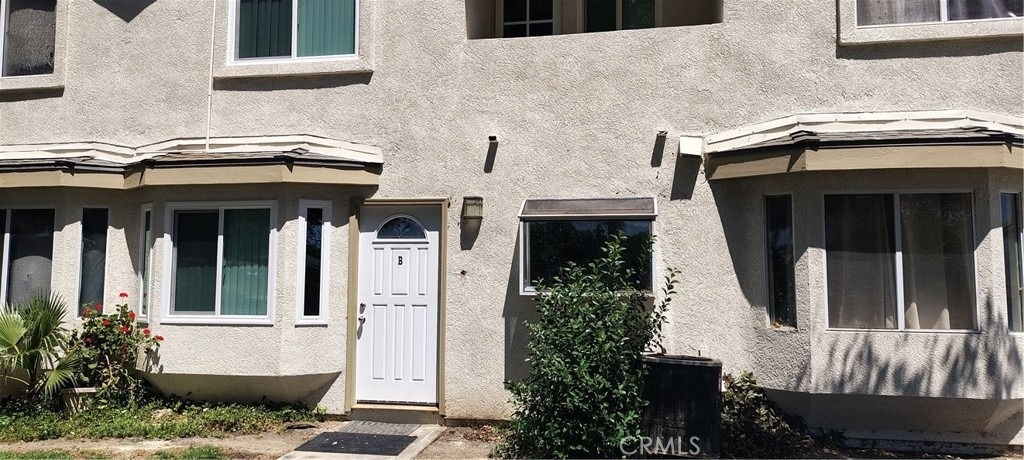 1425 S White - Photo 3