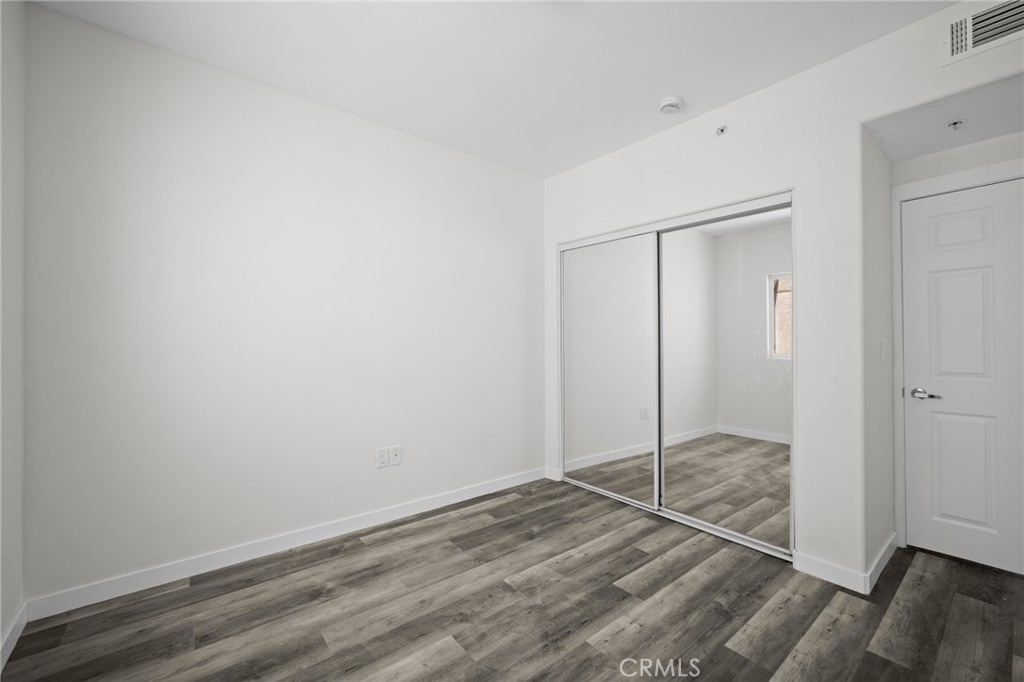 5521 Kester Avenue - Photo 21