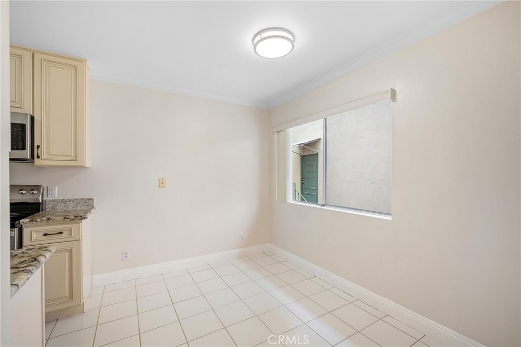121 Sinclair Avenue - Photo 8