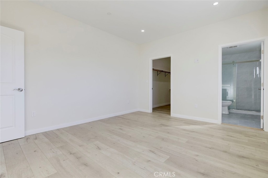 7408 Radford Ave - Photo 17
