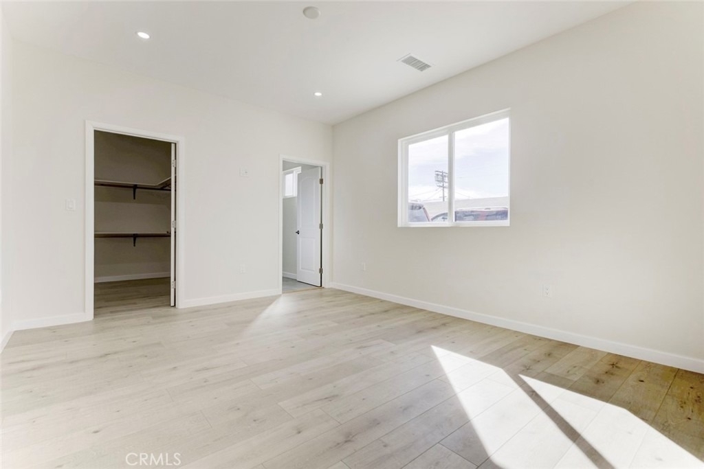 7408 Radford Ave - Photo 16