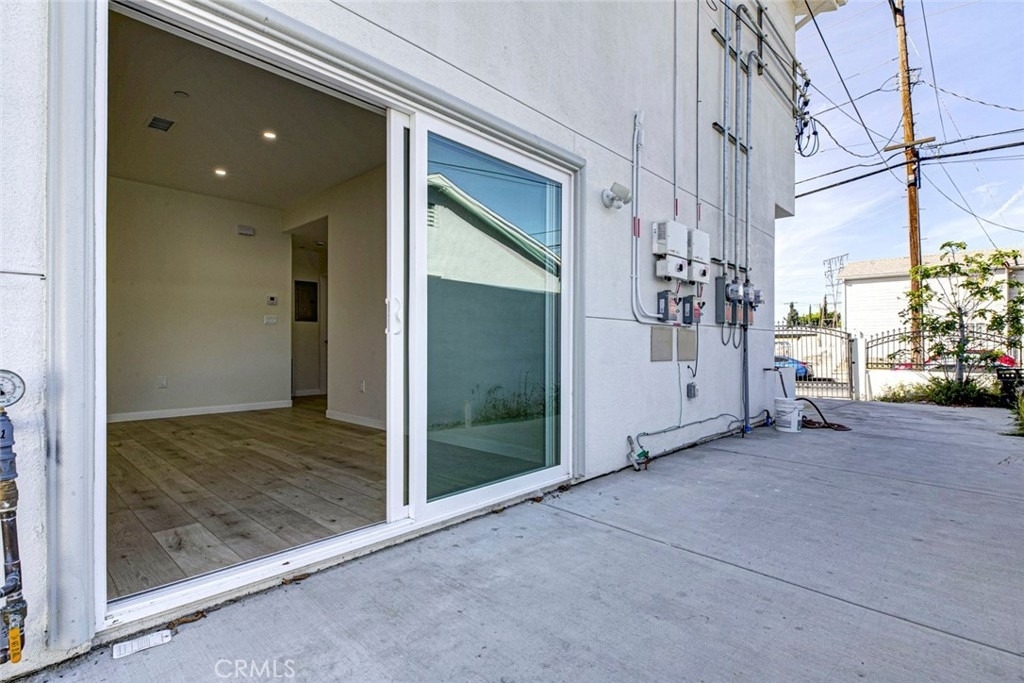 7408 Radford Ave - Photo 20