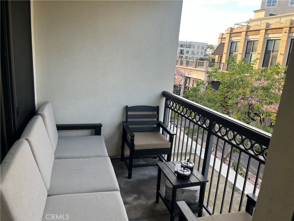 205 Caruso - Photo 5