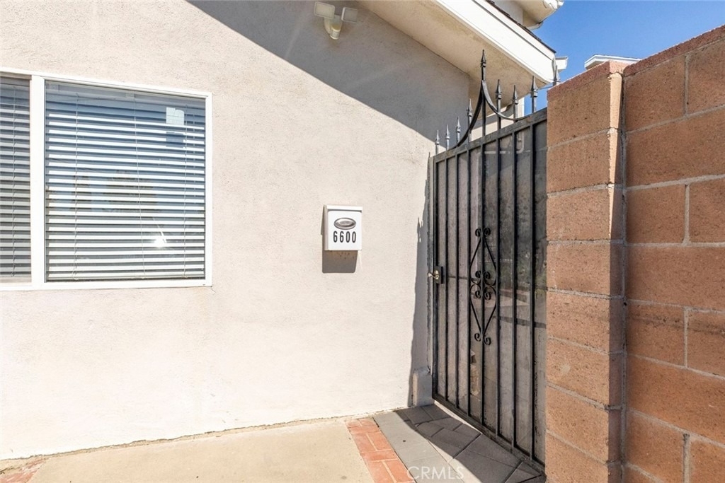 6600 Charlesworth Avenue - Photo 0
