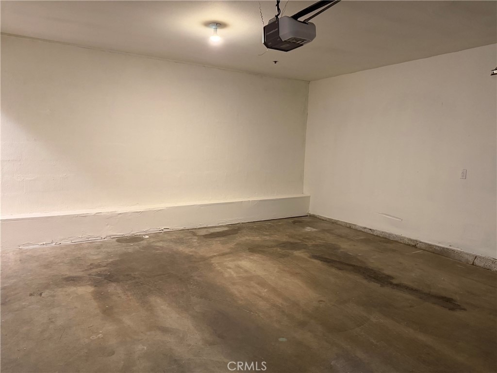 329 Genoa Street - Photo 25