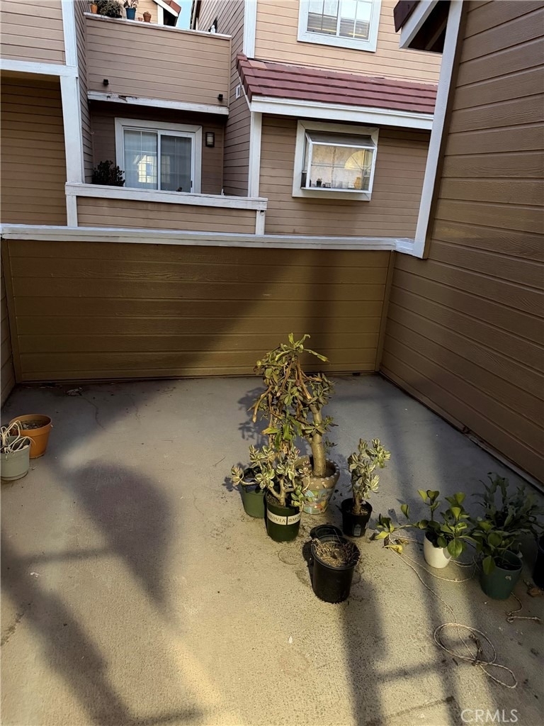 329 Genoa Street - Photo 13