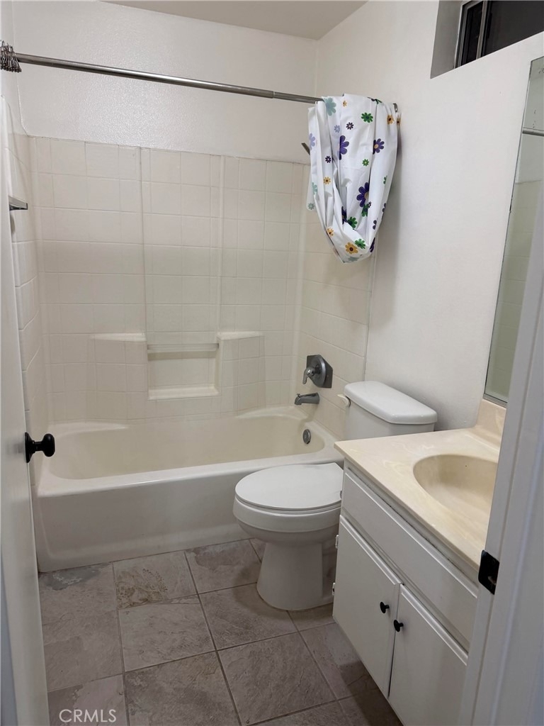329 Genoa Street - Photo 23