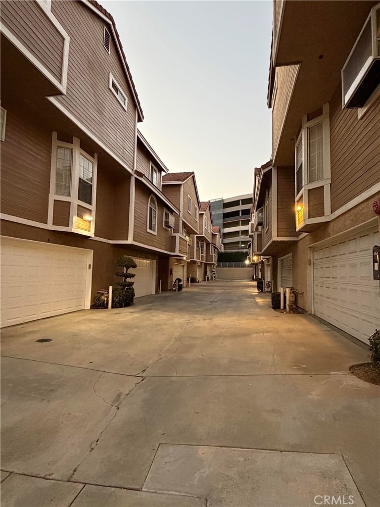329 Genoa Street - Photo 2
