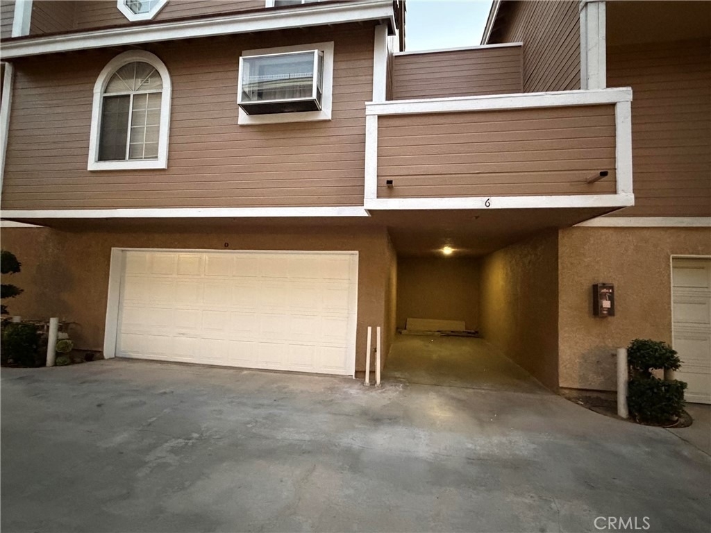 329 Genoa Street - Photo 4