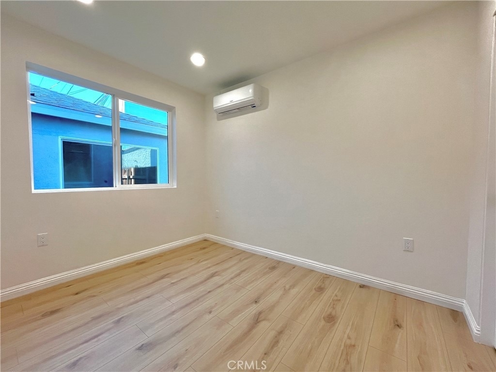 938 E Sandra Avenue - Photo 5