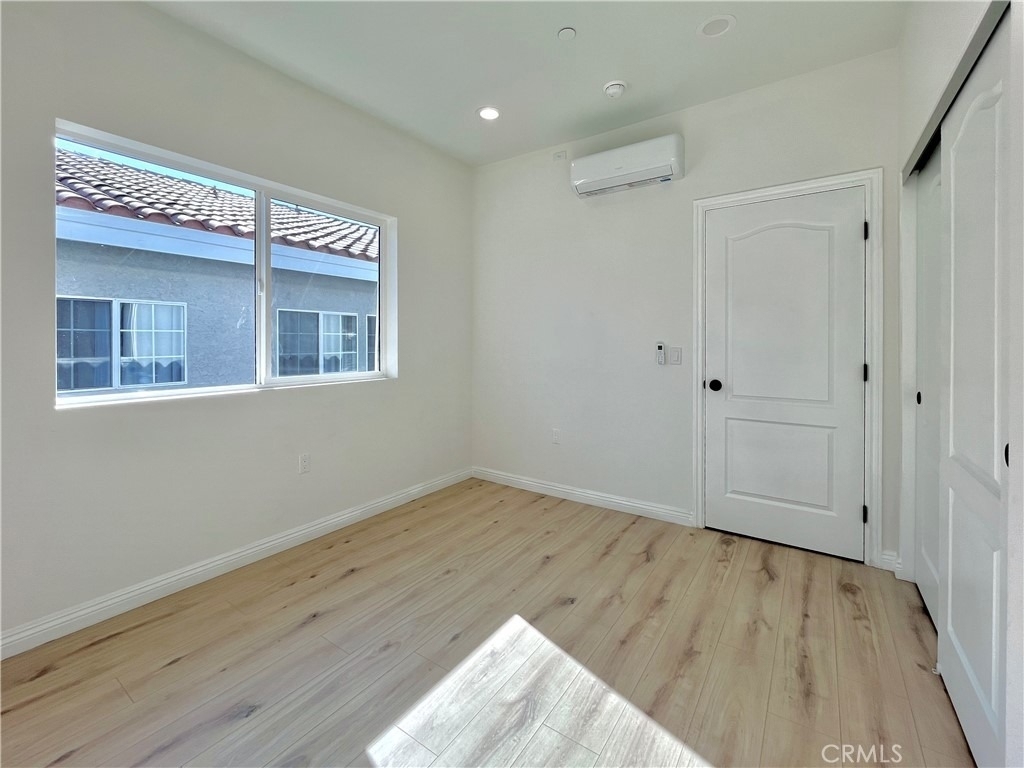 938 E Sandra Avenue - Photo 12