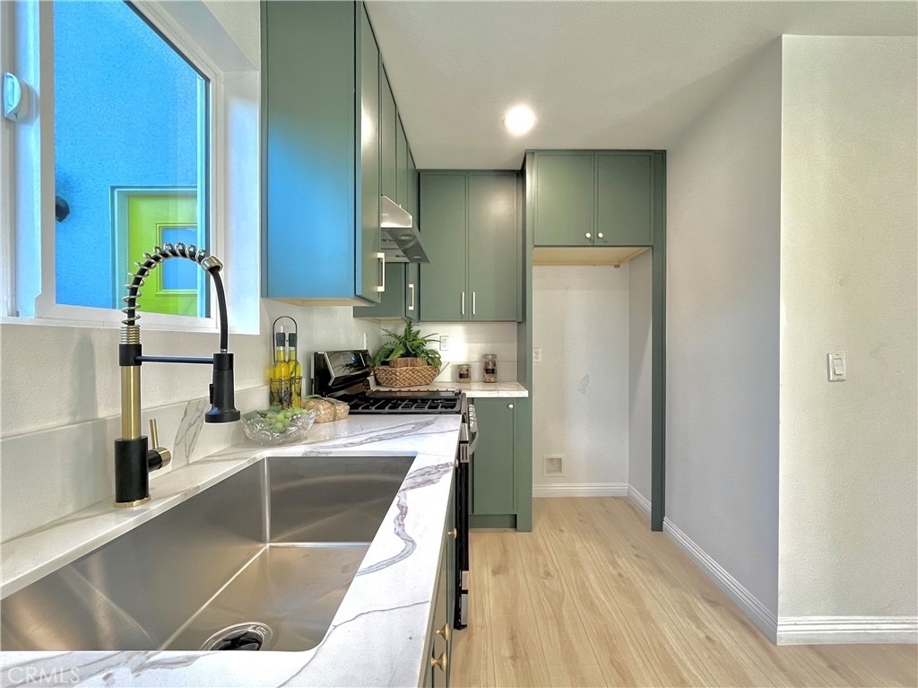 938 E Sandra Avenue - Photo 3