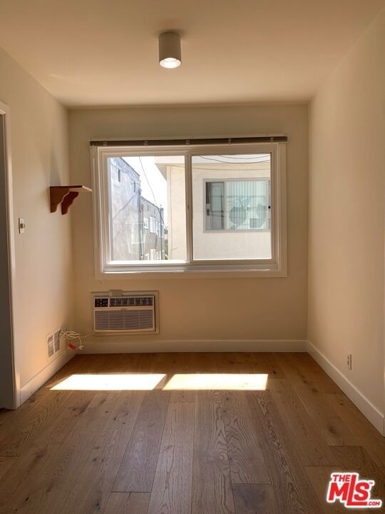 1219 N Crescent Heights Boulevard - Photo 11