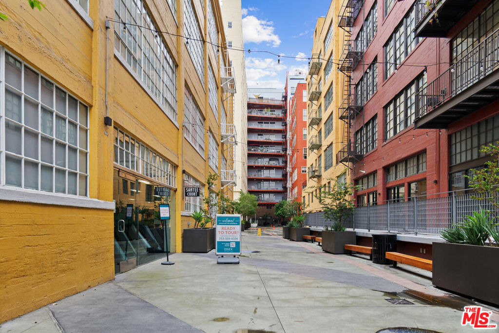 738 S Los Angeles Street - Photo 20