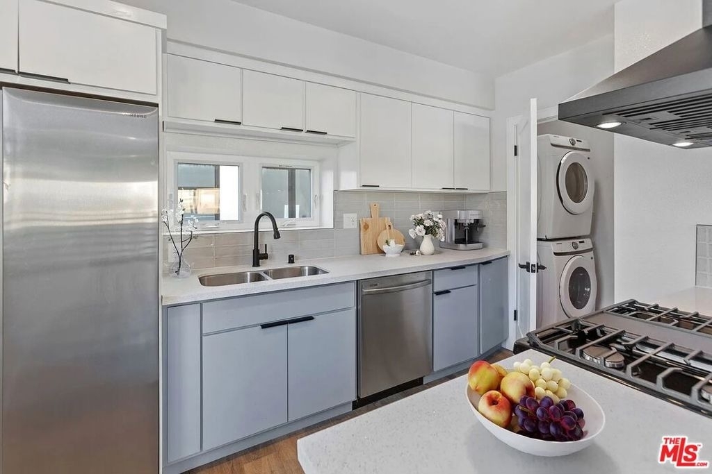 1724 Menlo Avenue - Photo 2
