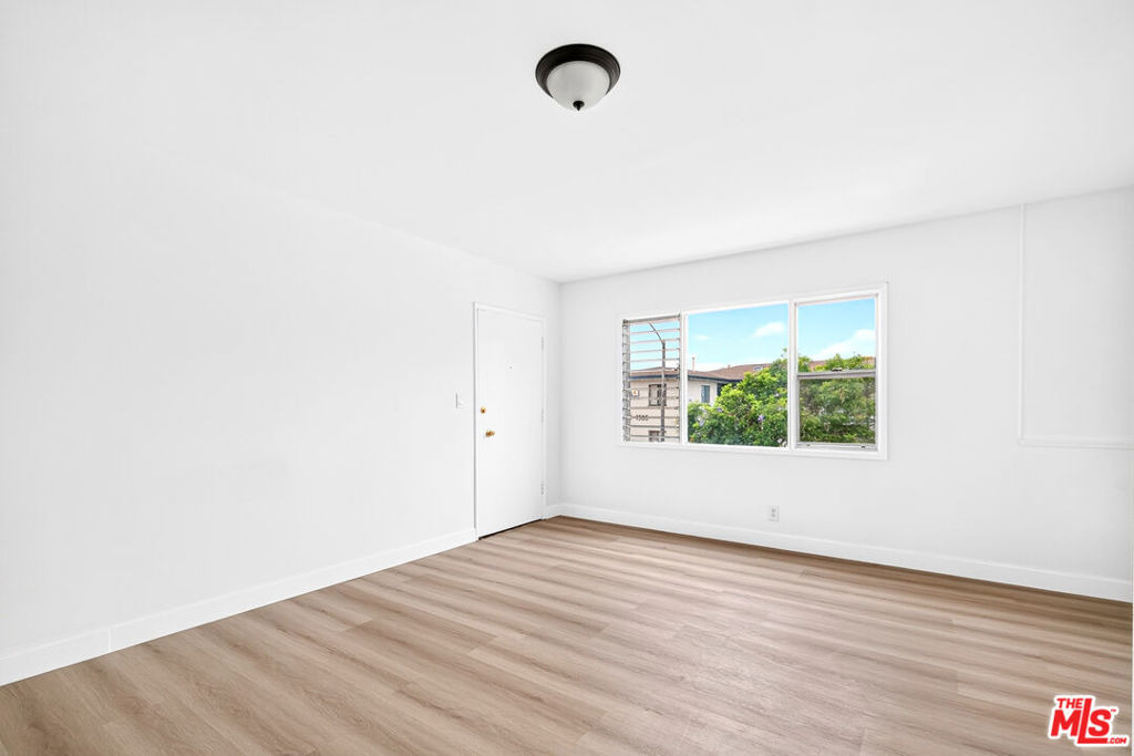 4777 San Vicente Boulevard - Photo 12