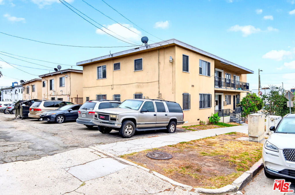 4777 San Vicente Boulevard - Photo 13