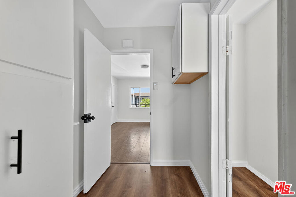 4777 San Vicente Boulevard - Photo 1