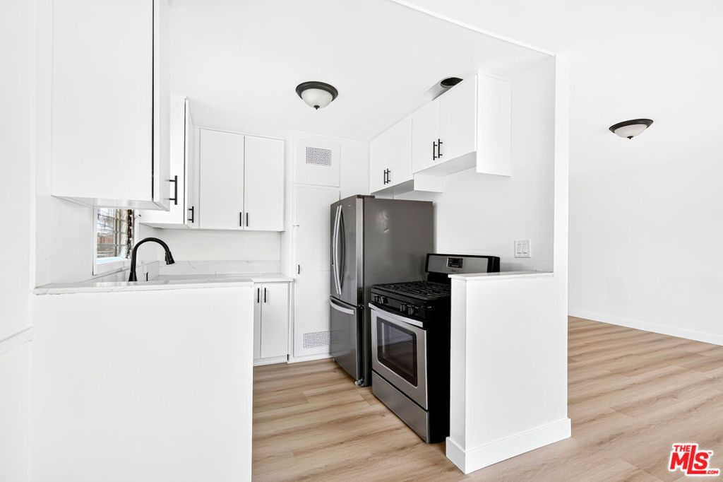 4777 San Vicente Boulevard - Photo 5