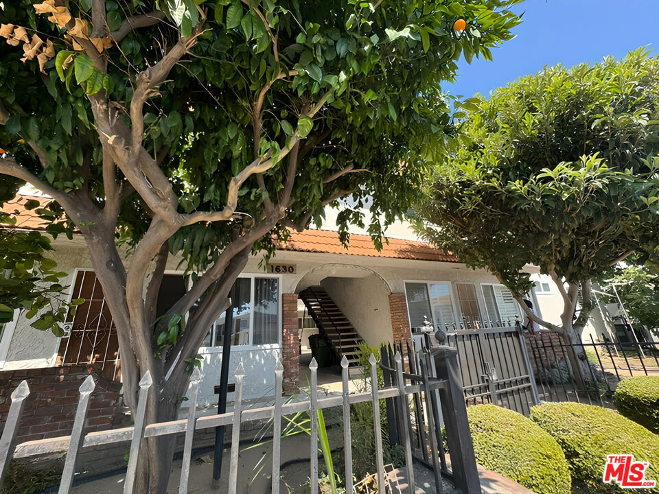 1630 Granville Avenue - Photo 14