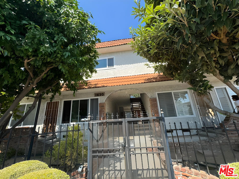1630 Granville Avenue - Photo 13