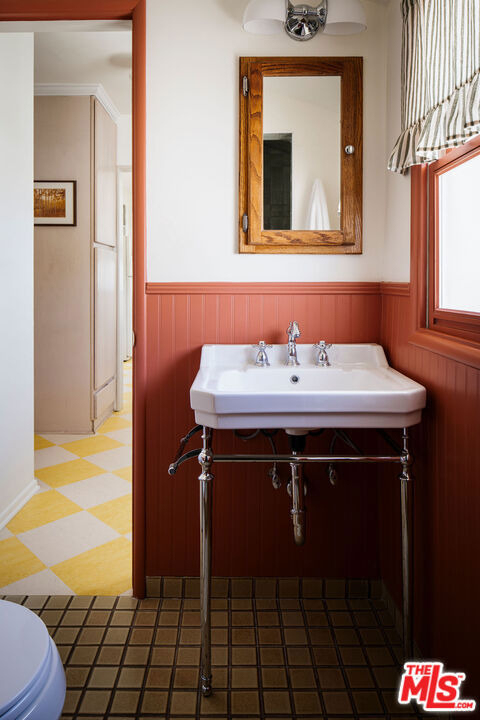 13024 Magnolia Boulevard - Photo 7