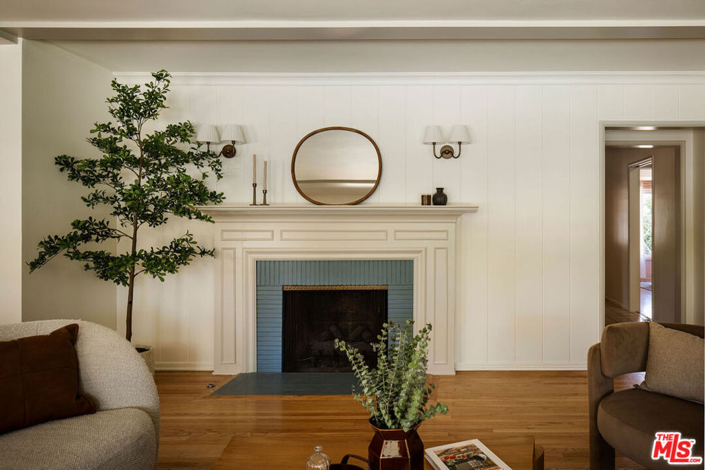 13024 Magnolia Boulevard - Photo 4